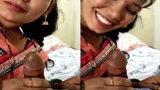 Desi Wife Sucking Dick | Viral MMS