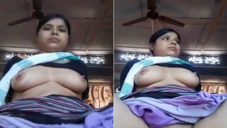 Desi Bhabhi Shows Her Boobs And Pussy | Viral MMS