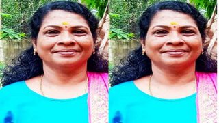 Desi Bhabhi Shows Her Boobs On VC Part 1 | Viral MMS