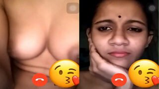 Desi Girl Shows Her Boobs On VC | Viral MMS