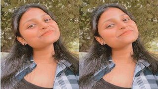 Desi Girl Shows Her Boobs | Viral MMS