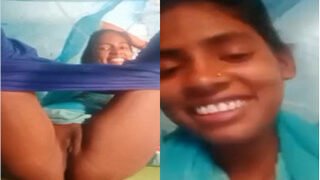 Desi Village Girl Shows Her Pussy | Viral MMS