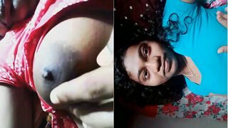 Desi Girl Shows Her Boobs | Viral MMS