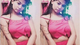 Desi Girl Shows Her Boobs | Viral MMS