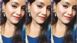 Cute Desi Girl Pressing Her Boobs | Viral MMS