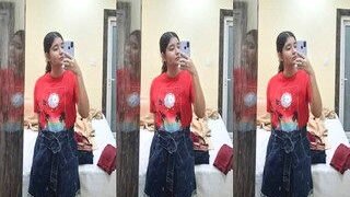 CUte Desi Girl Striping And Shows Nude Body | Viral MMS