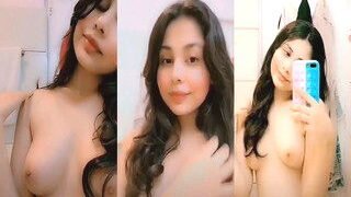 Sexy Desi Girl Shows Her Boobs | Viral MMS