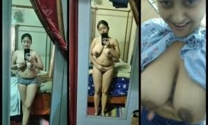 Horny Desi Girl Record Her Nude Selfie | Viral MMS Desi