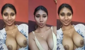Horny Indian Girl Shows For Lover | Viral MMS Desi