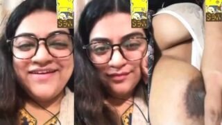 Sexy BBW Paki Girl Shows Boobs Part 1 | Viral MMS